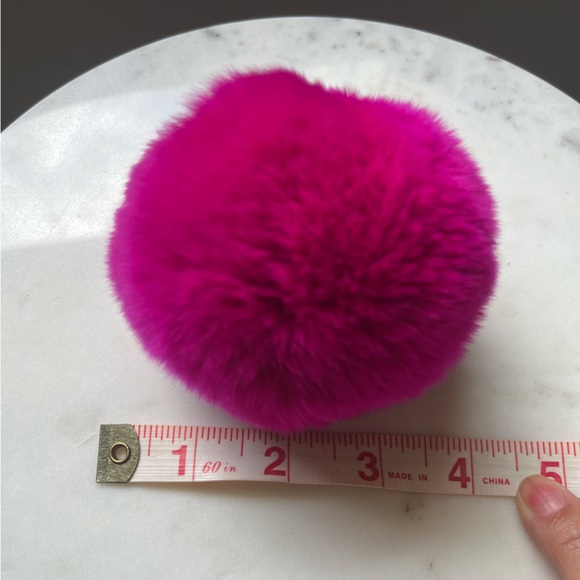 Beautiful and fun fuscia pompom bag charm - Picture 7 of 7